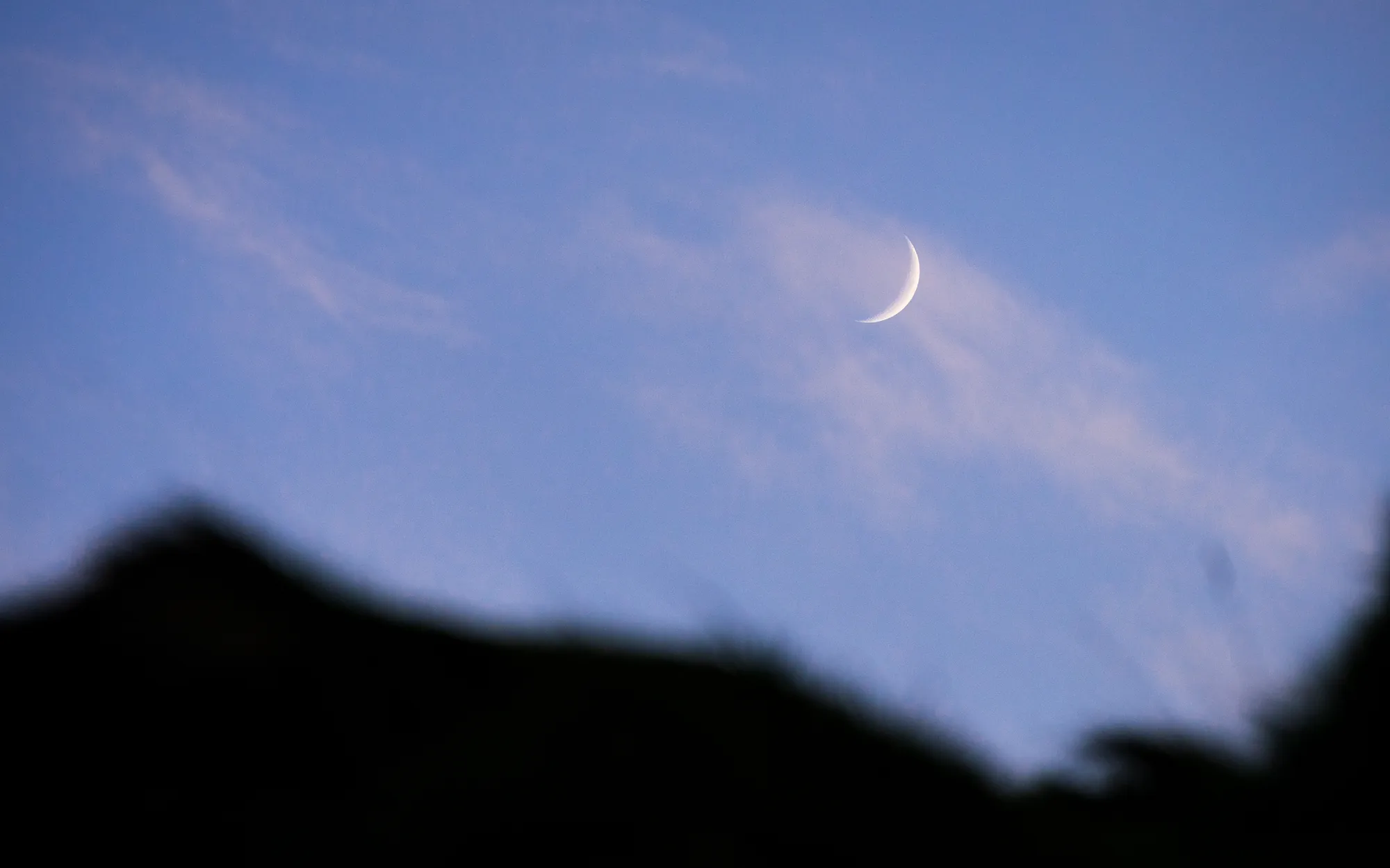 Toenail moon, Maenporth. 2021.